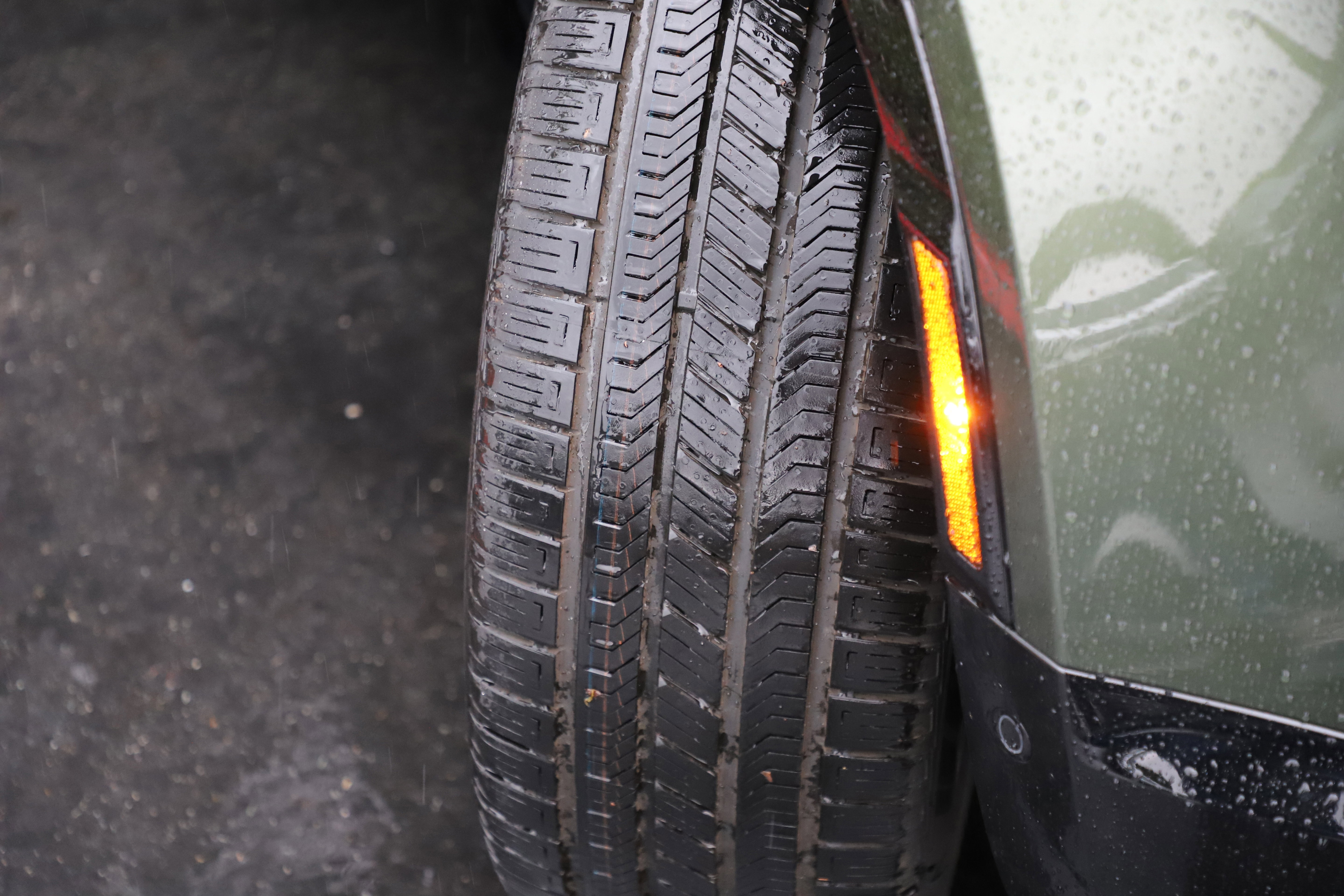 New 2026 Land Rover Defender 110 X-Dynamic SE AWD/4WD image 3