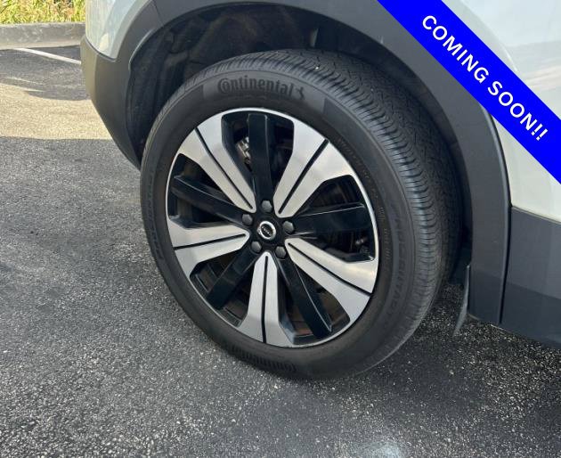 Used 2023 Volvo C40 Recharge Core w/ Protection Package Premier AWD/4WD image 6