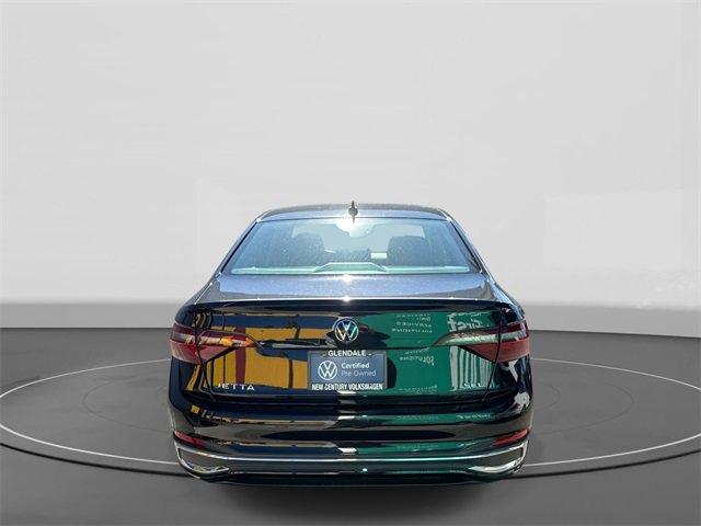 Certified 2022 Volkswagen Jetta SEL image 4
