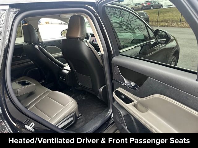 Used 2024 Lincoln Corsair AWD w/ Equipment Group 101A image 25