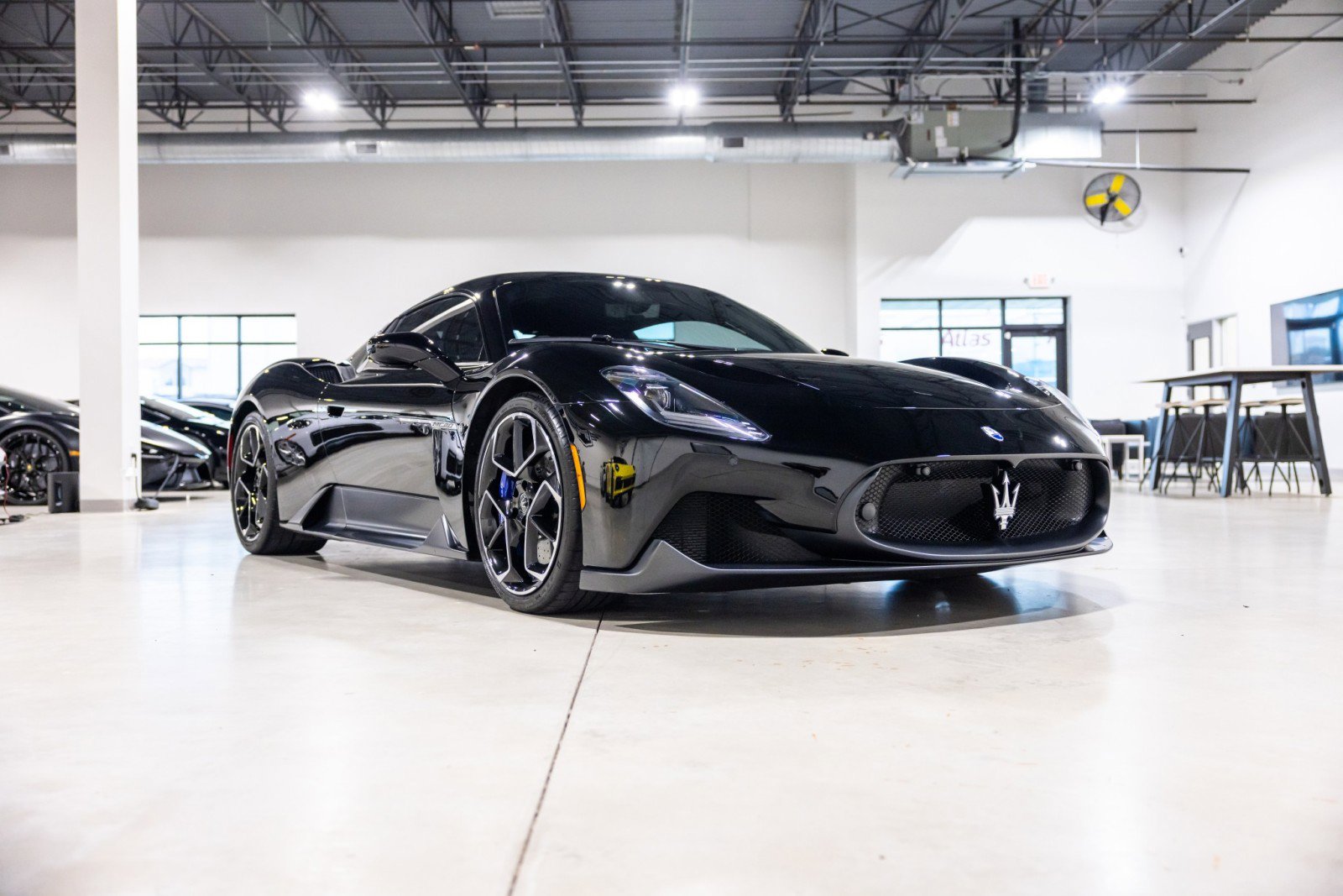 Used 2022 Maserati MC20 Coupe RWD image 3