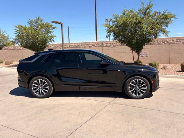 Used 2024 Cadillac Lyriq Sport w/ LPO, Floor Liner Package AWD/4WD image 4