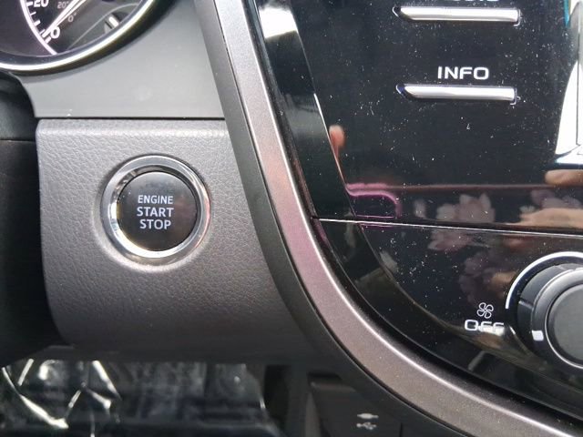 Used 2018 Toyota Camry L image 23