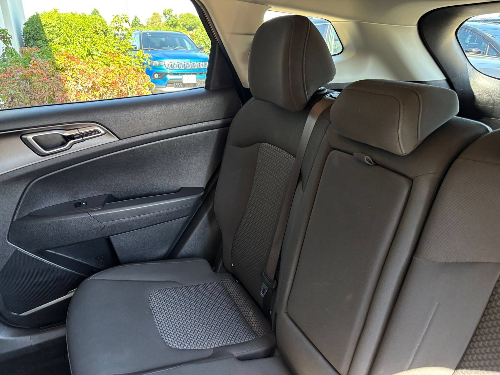 Used 2026 Kia Sportage LX FWD image 39