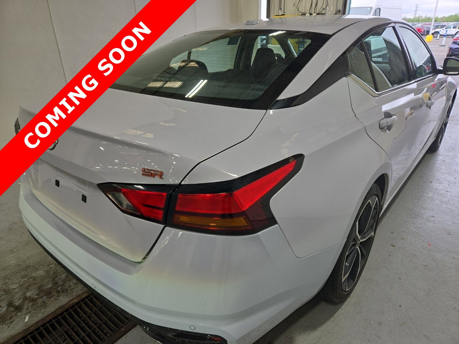 Used 2024 Nissan Altima 2.5 SR FWD image 4