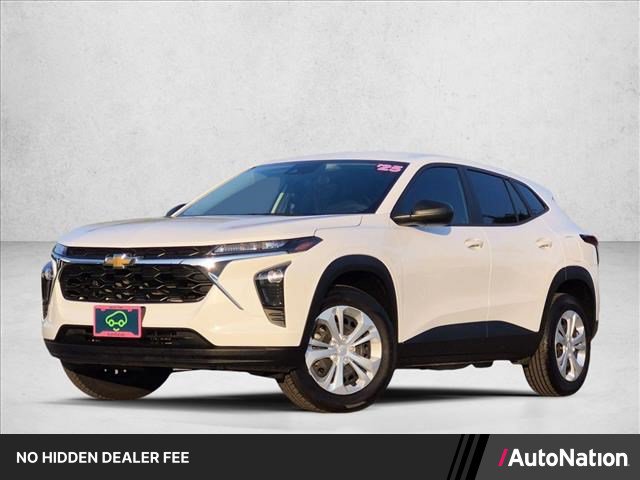 Used 2025 Chevrolet Trax LS w/ Driver Confidence Package