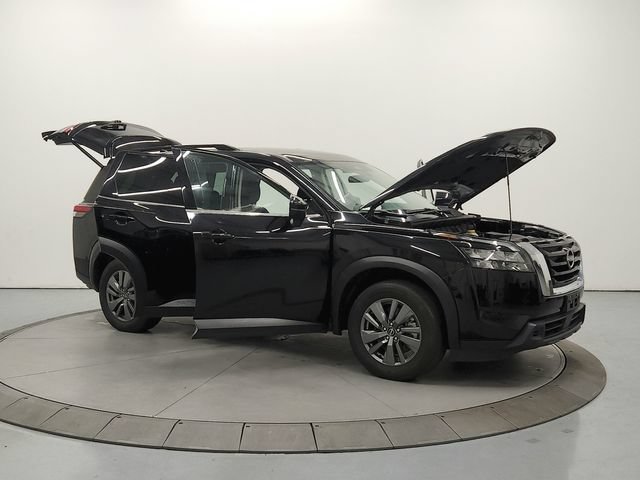 Used 2025 Nissan Pathfinder SV AWD/4WD image 9