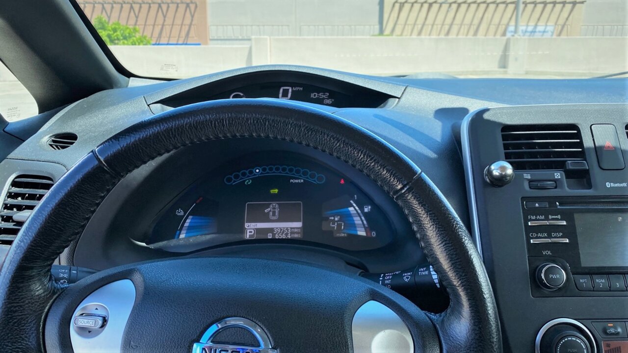 Used 2013 Nissan Leaf S image 10