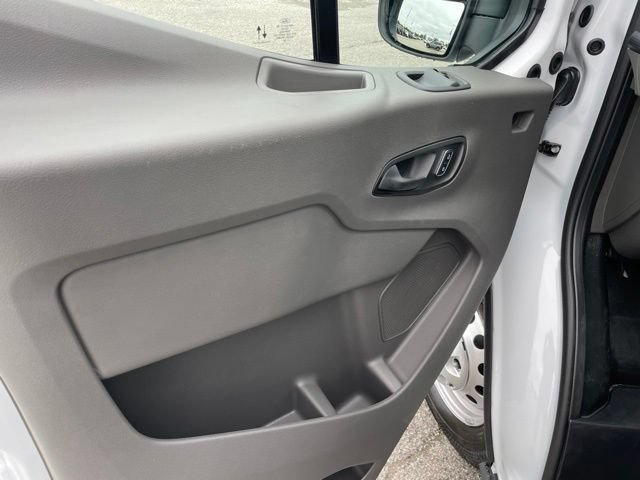 New 2026 Ford Transit 150 148 Medium Roof AWD image 17