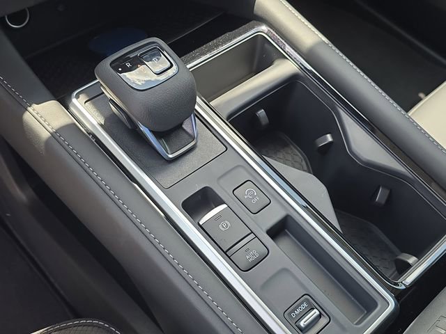 New 2026 Nissan Pathfinder SL FWD image 27