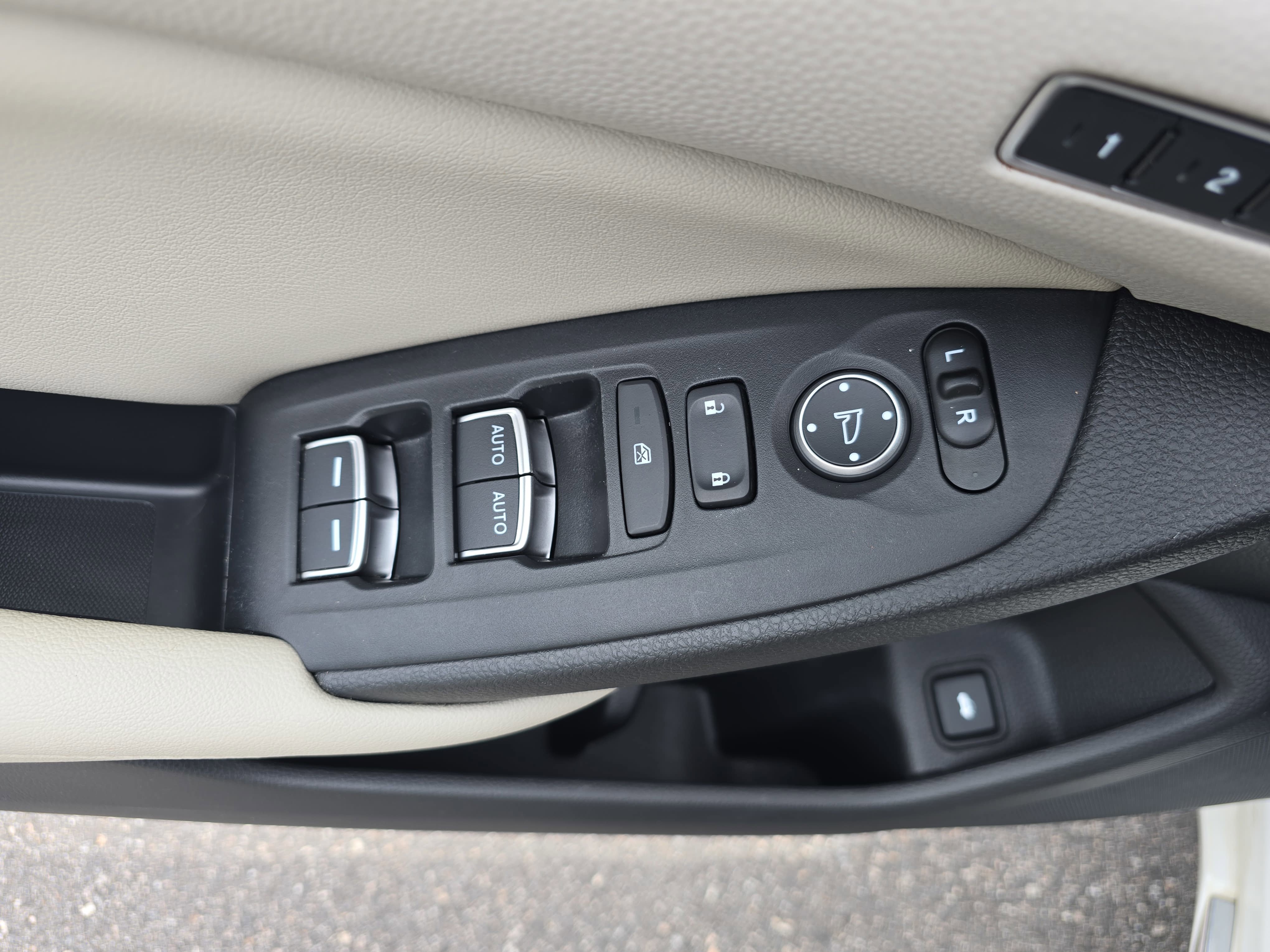 Used 2019 Honda Accord EX-L image 28