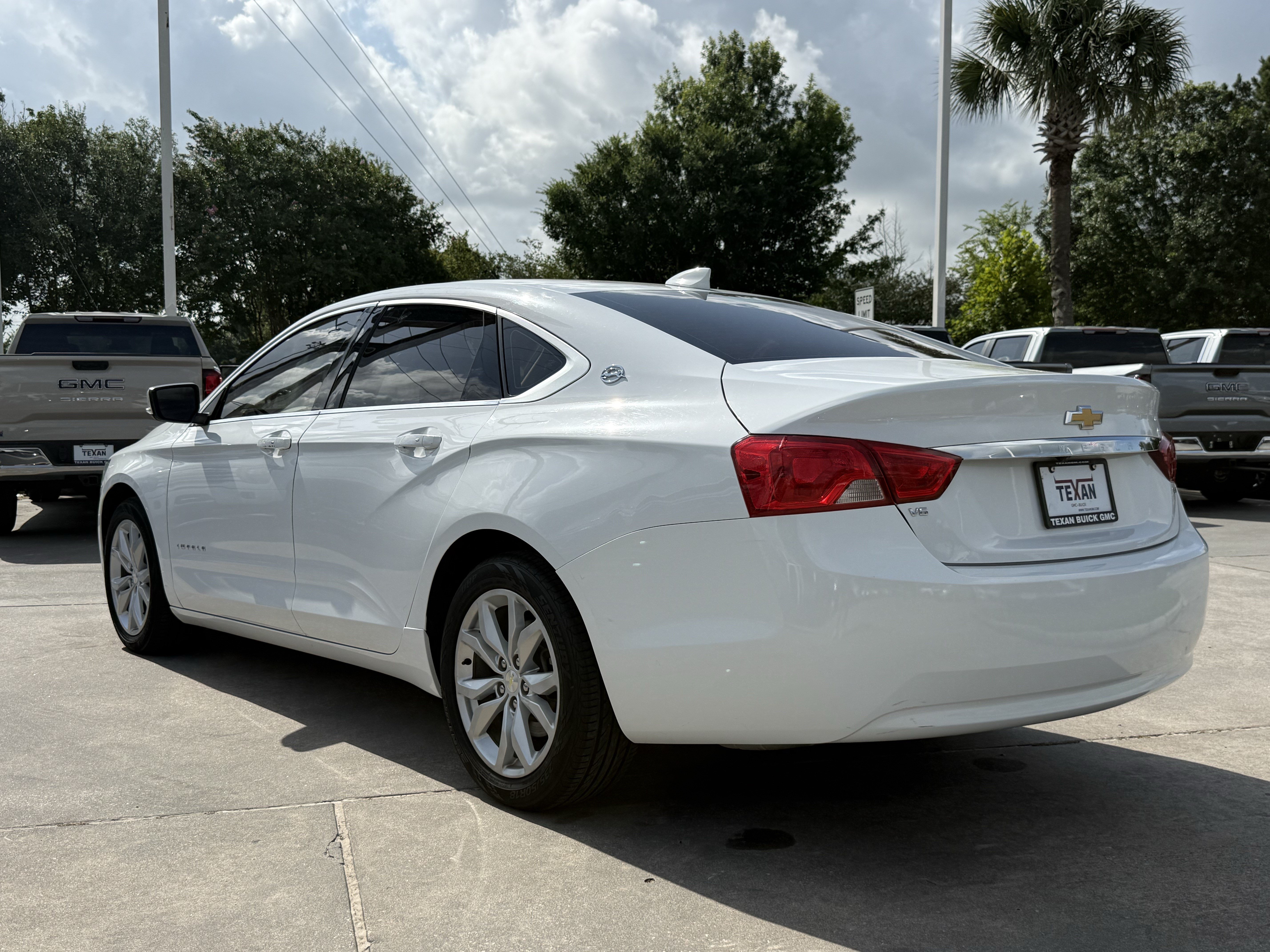 Used 2019 Chevrolet Impala LT FWD image 7
