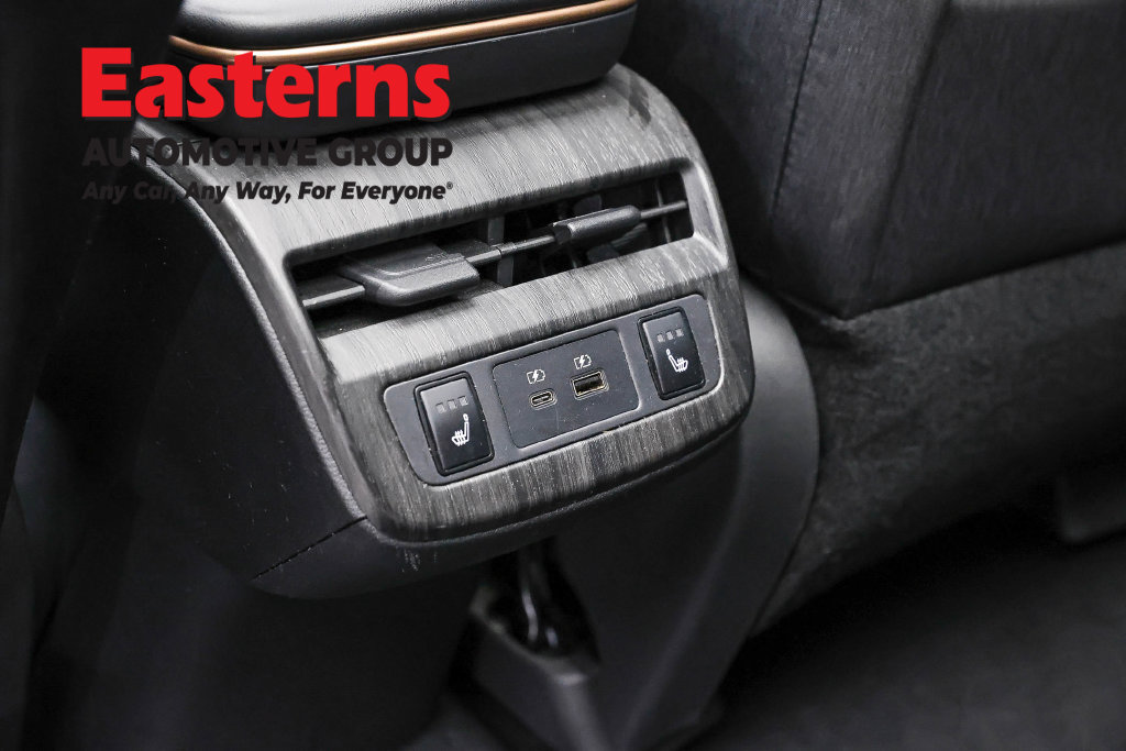 Used 2023 Nissan Ariya FWD image 25