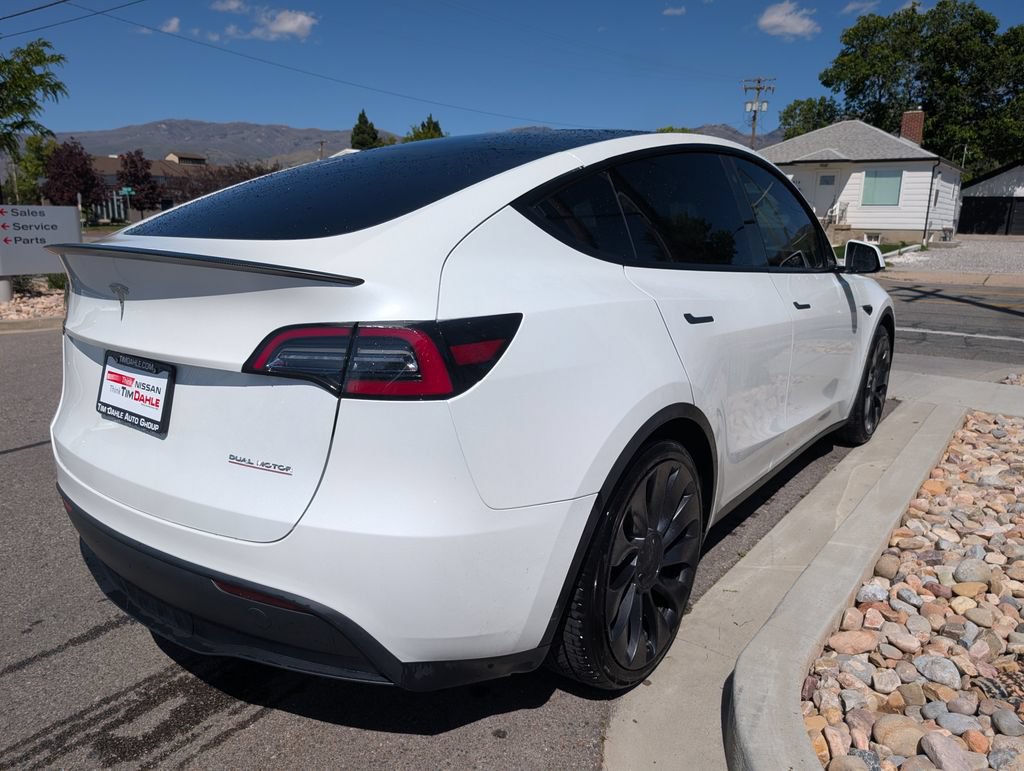 Used 2023 Tesla Model Y Performance AWD/4WD image 5
