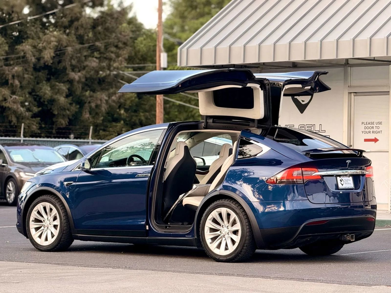 Used 2017 Tesla Model X 100D AWD/4WD image 7