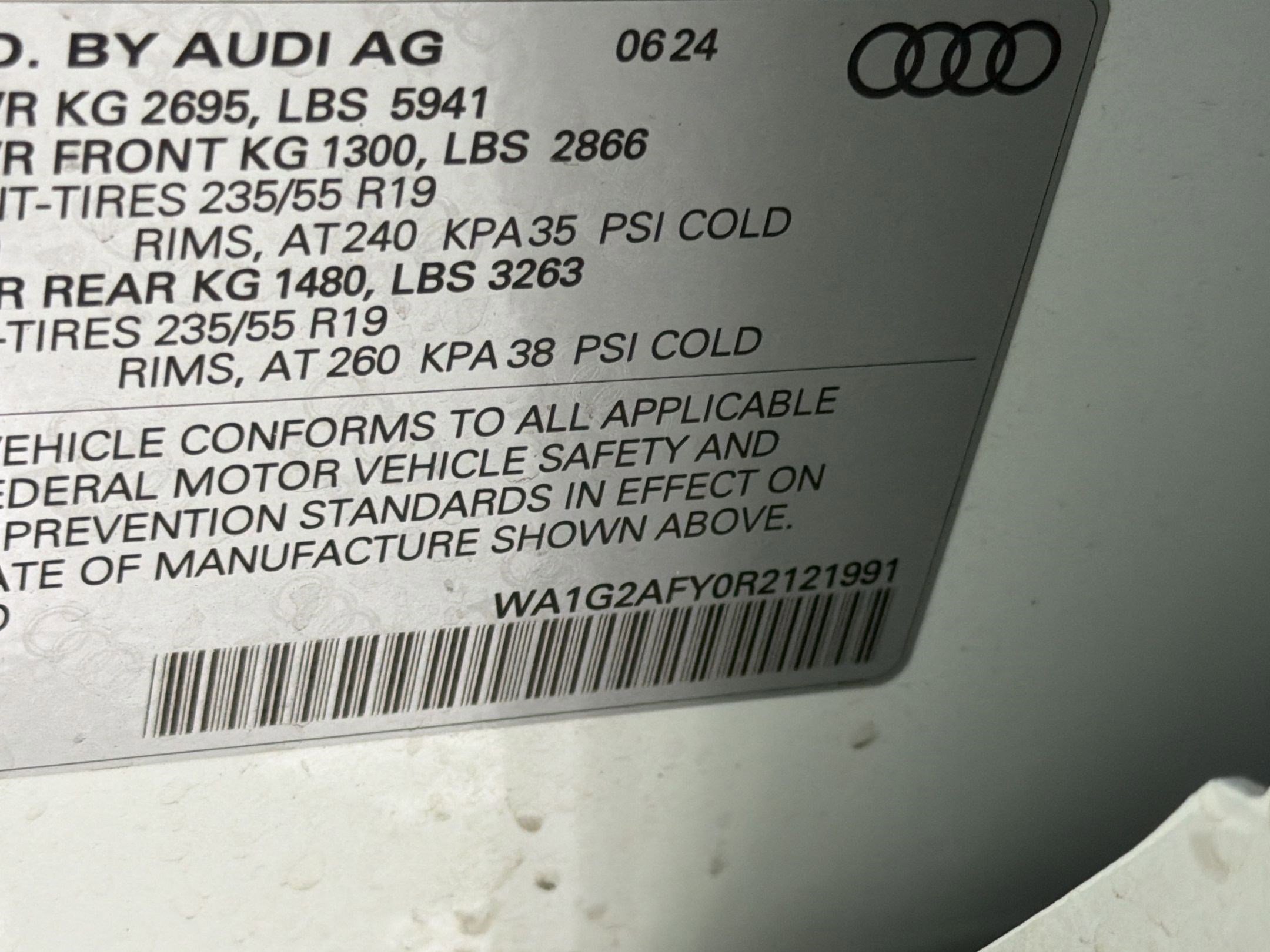 Used 2024 Audi Q5 e Premium AWD/4WD image 22