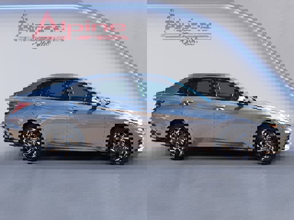 Used 2024 Hyundai Elantra SEL w/ Convenience Package image 6