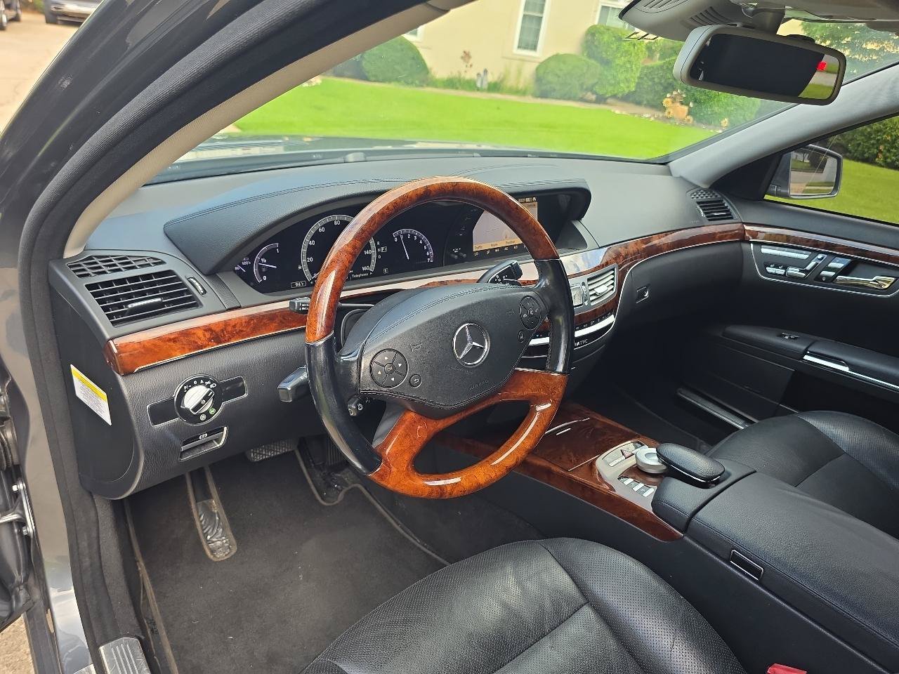 Used 2011 Mercedes-Benz S 550 4MATIC w/ Premium 2 Pkg image 14