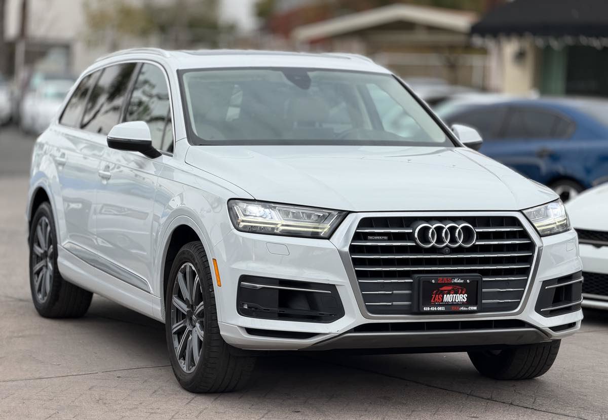 Used 2017 Audi Q7 3.0T Premium Plus w/ Premium Plus Package AWD/4WD image 4
