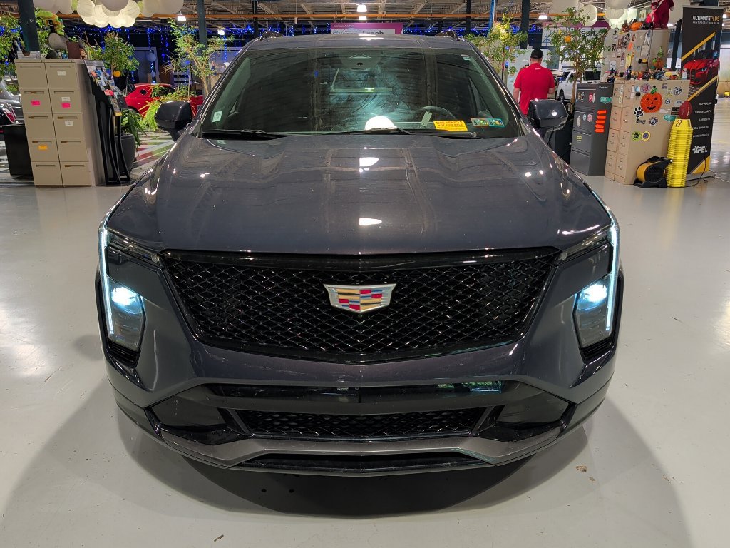 Used 2025 Cadillac XT4 Sport AWD/4WD image 11