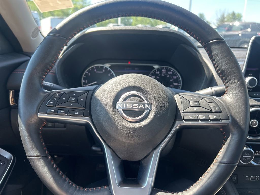 Used 2025 Nissan Sentra SR w/ SR Premium Package FWD image 9