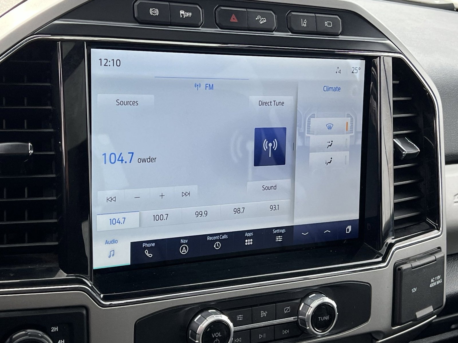 Used 2022 Ford F250 Lariat w/ Black Appearance Package image 17