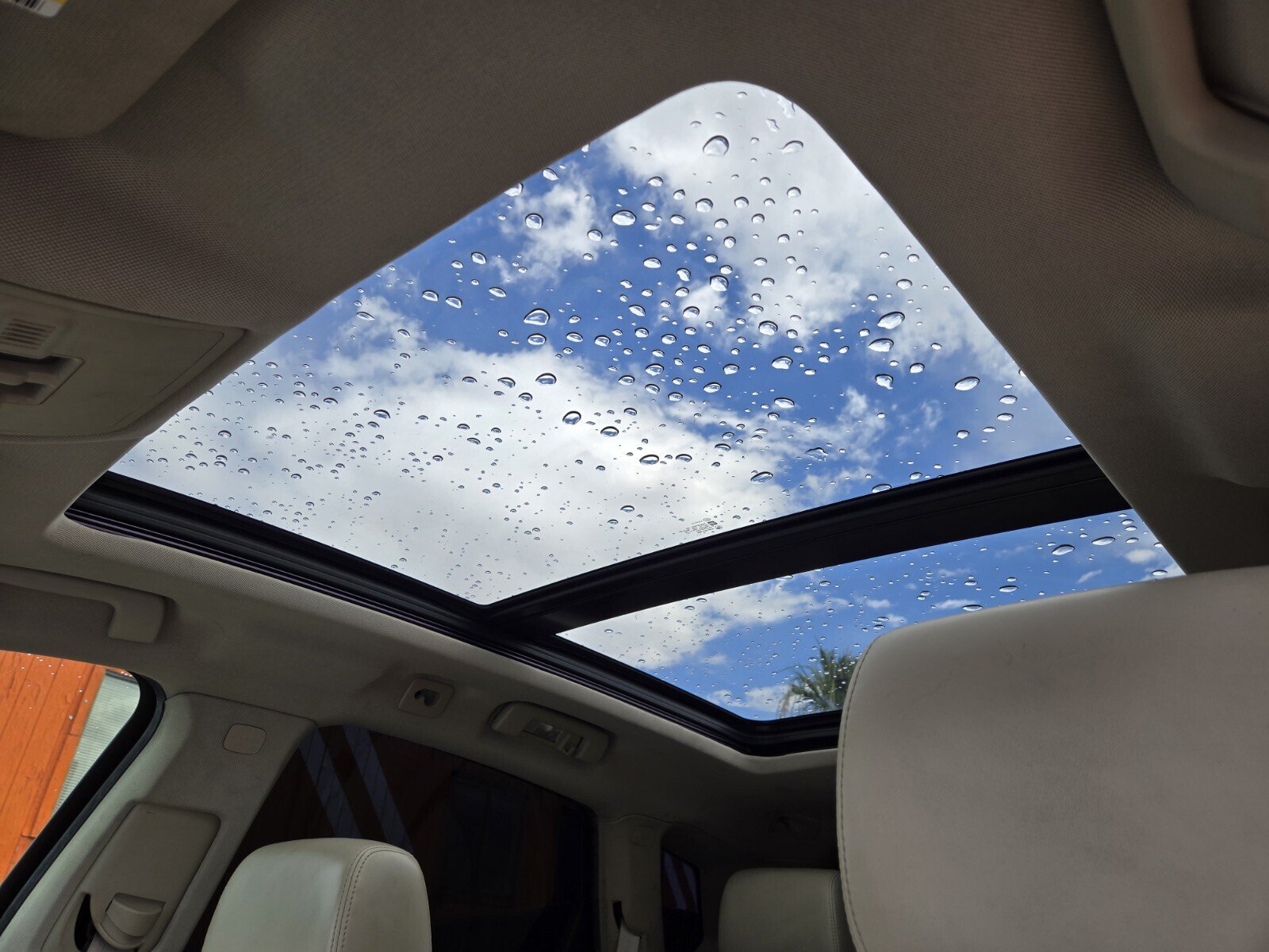 Used 2011 Cadillac SRX Luxury FWD image 8