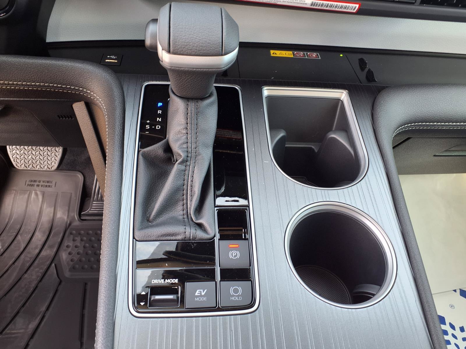 New 2026 Toyota Sienna XLE FWD image 16