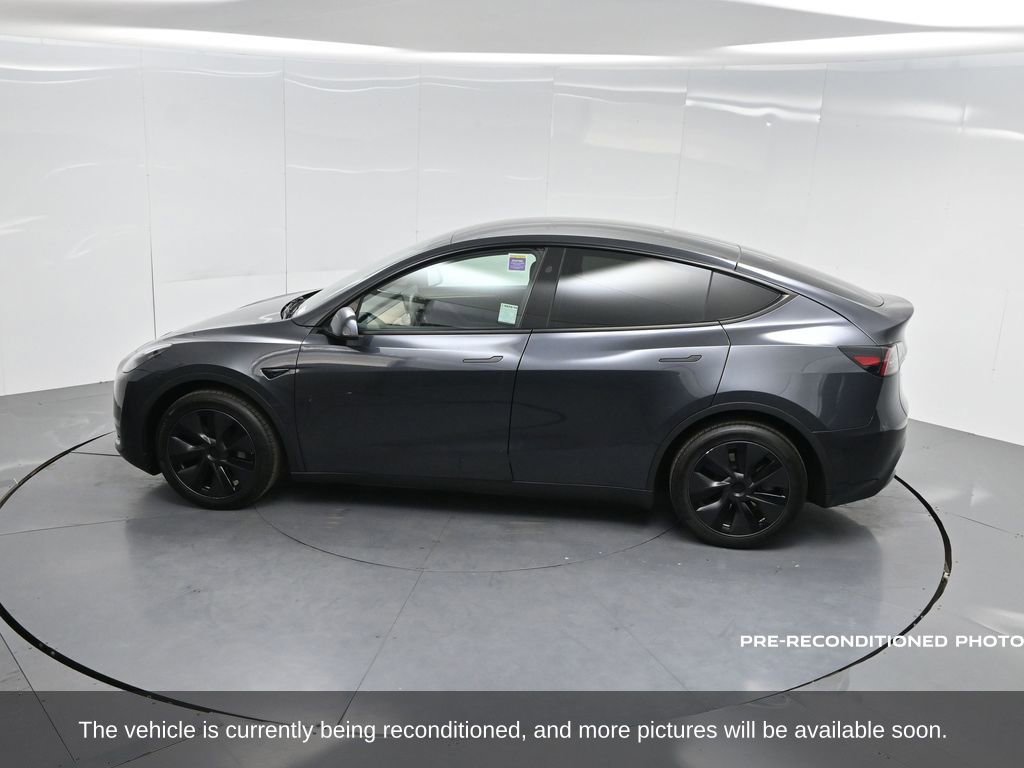 Used 2025 Tesla Model Y Long Range image 53