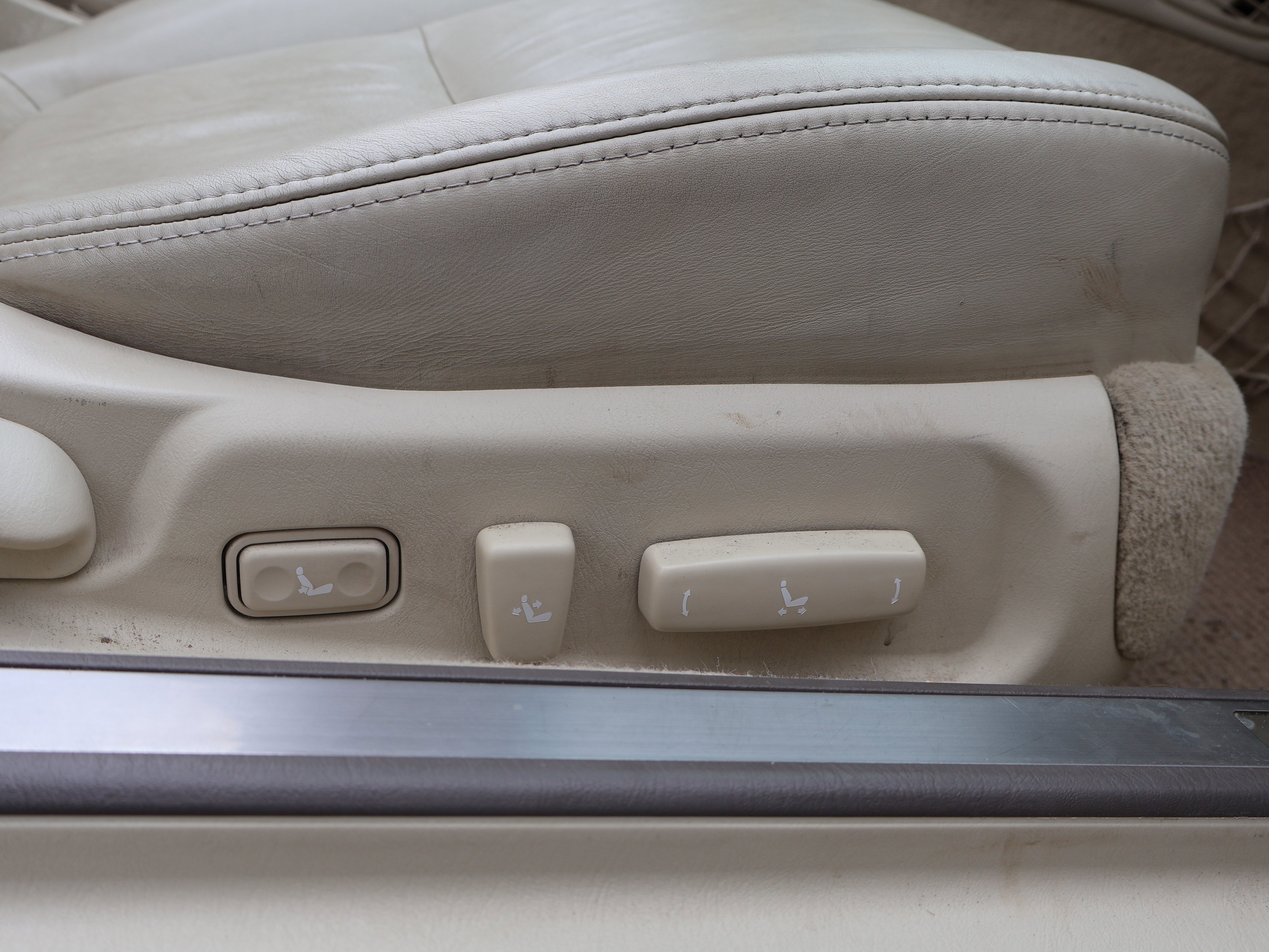 Used 2002 Lexus SC 430 Convertible RWD image 13