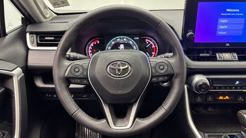 Used 2023 Toyota RAV4 XLE Premium AWD/4WD image 28
