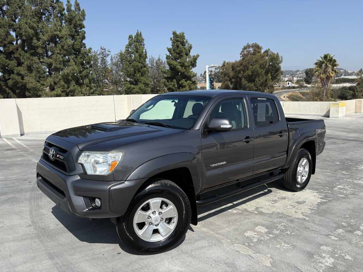 Used 2014 Toyota Tacoma PreRunner image 3