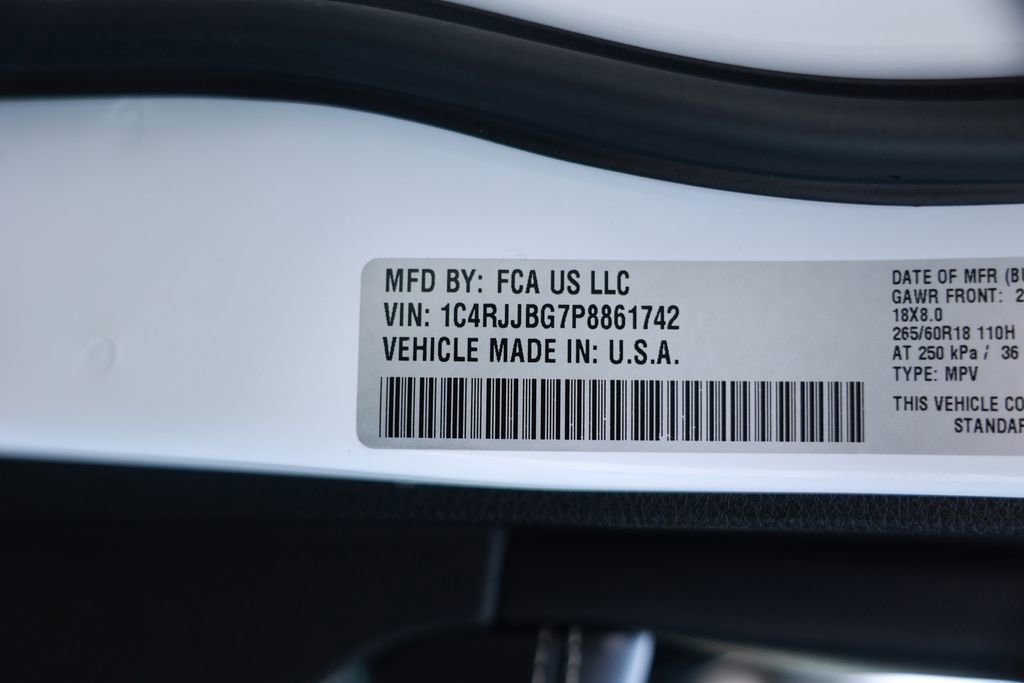 Used 2023 Jeep Grand Cherokee L Limited w/ Luxury Tech Group II RWD image 39