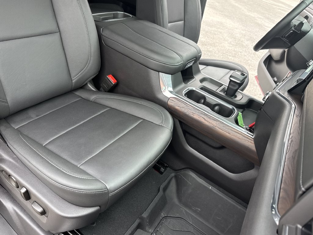 Used 2024 GMC Sierra 1500 SLT w/ SLT Convenience Package AWD/4WD image 34