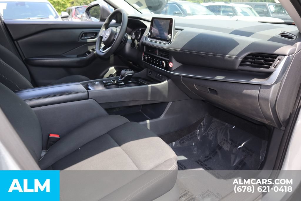 Used 2024 Nissan Rogue S FWD image 26