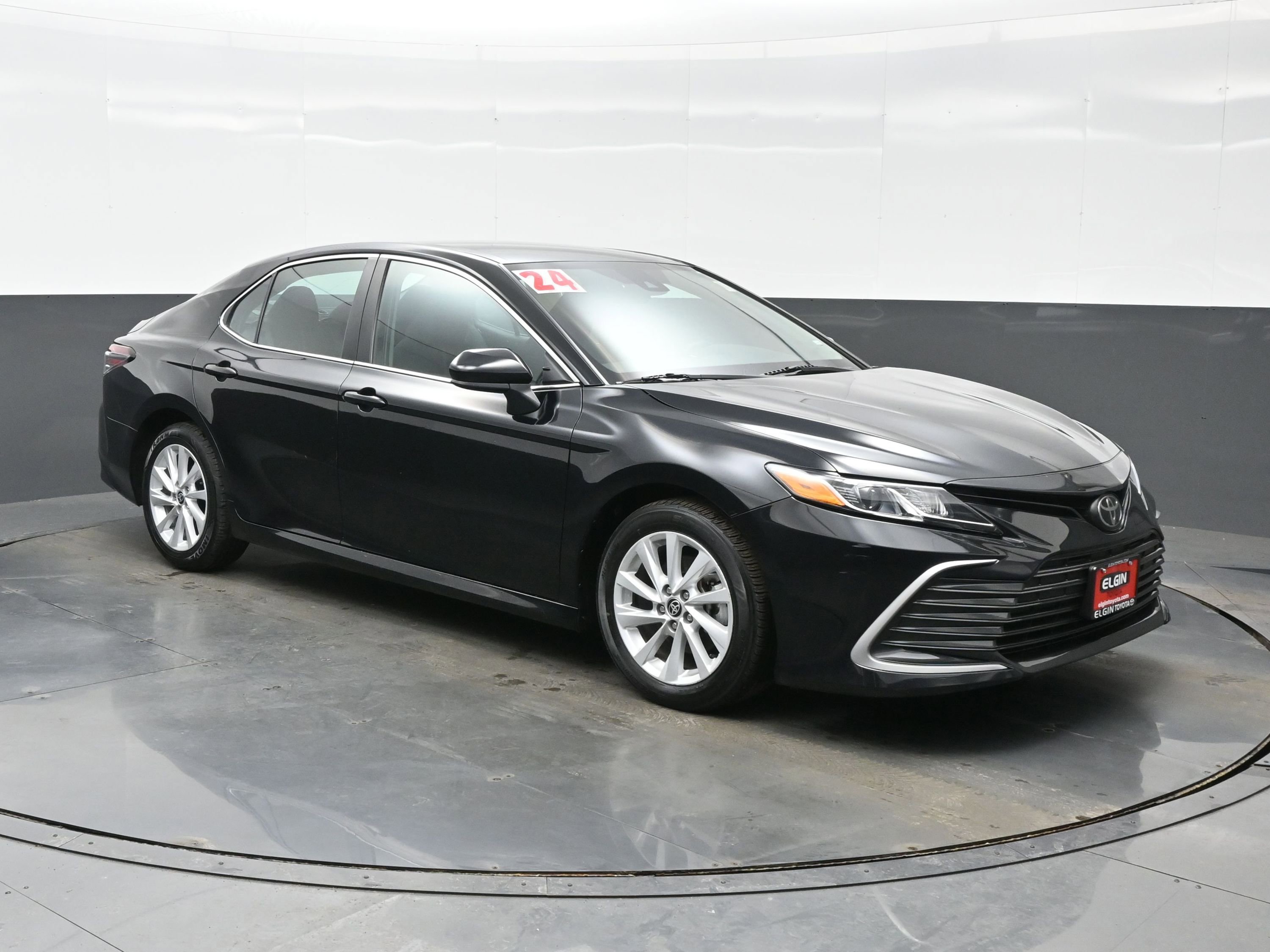 Used 2024 Toyota Camry LE image 8