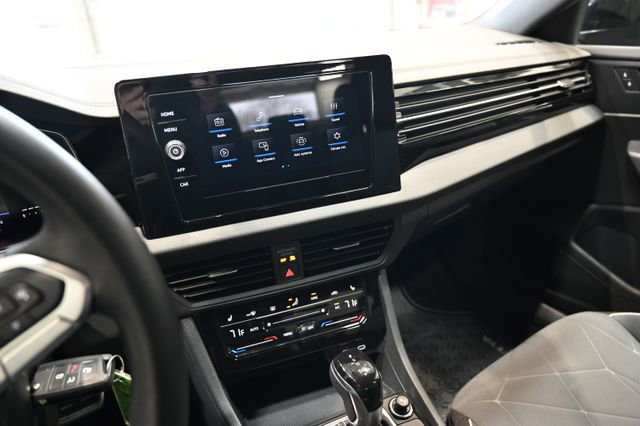 Used 2025 Volkswagen Jetta Sport image 14