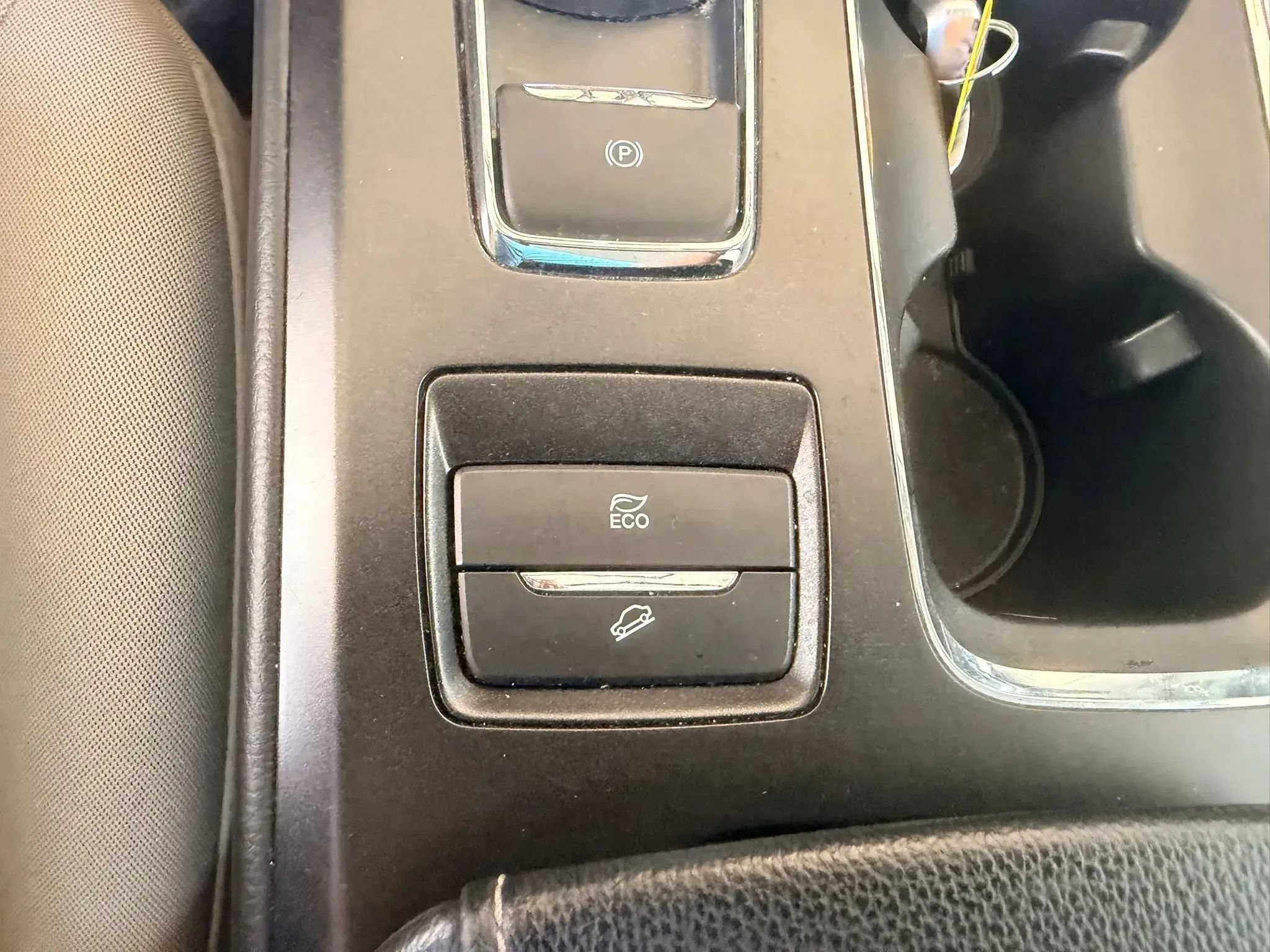 Used 2018 Ford Fusion S FWD image 18