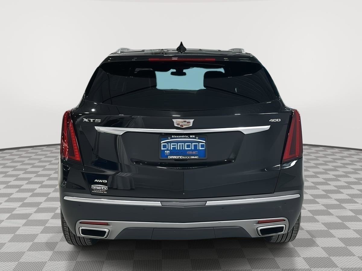 Used 2025 Cadillac XT5 Premium Luxury image 4