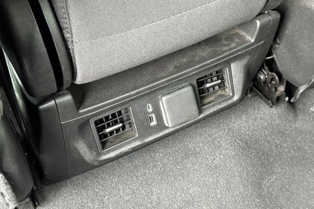 Used 2025 Chevrolet Silverado 1500 LT image 40