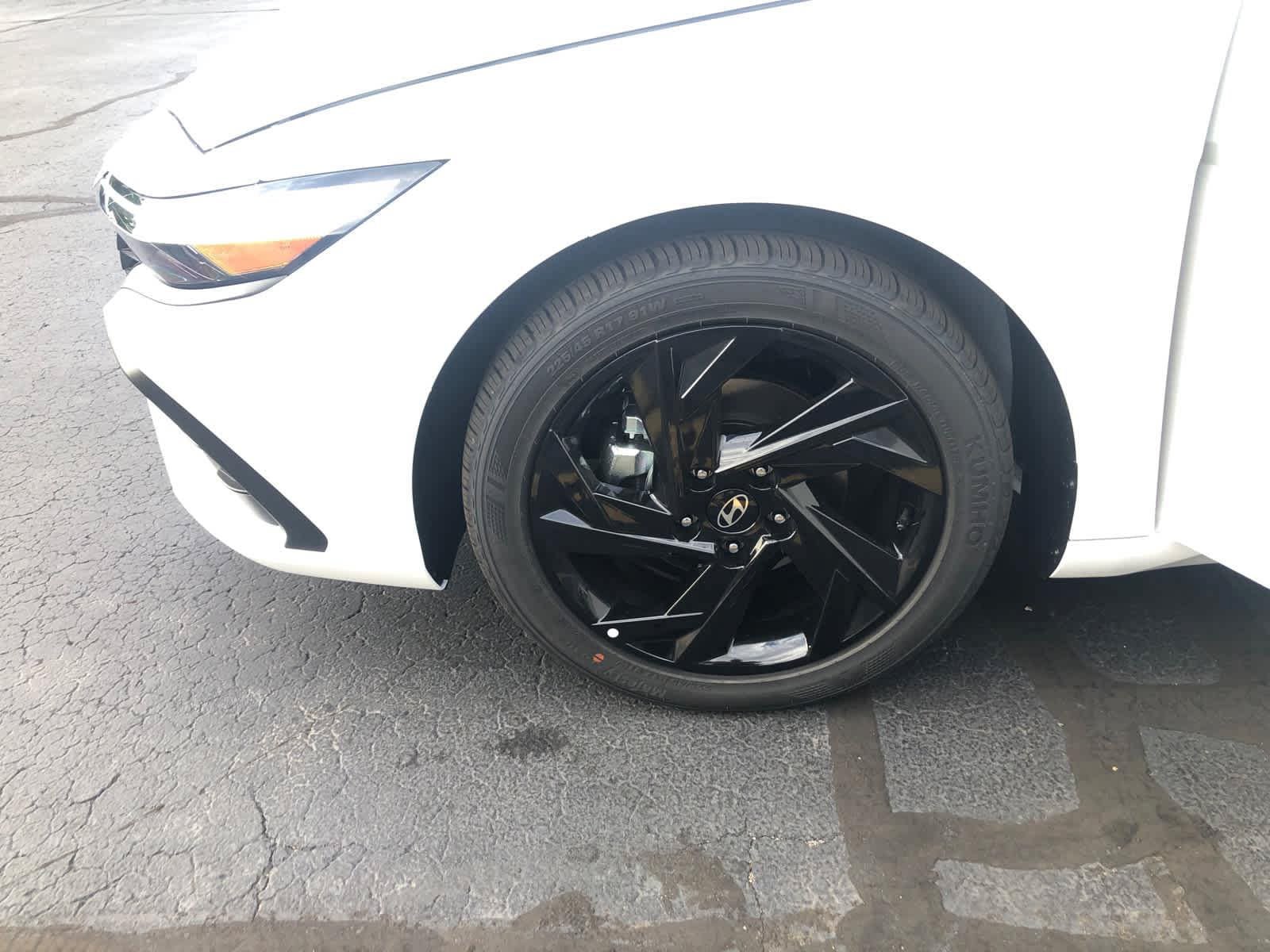 New 2026 Hyundai Elantra SEL Sport FWD image 27