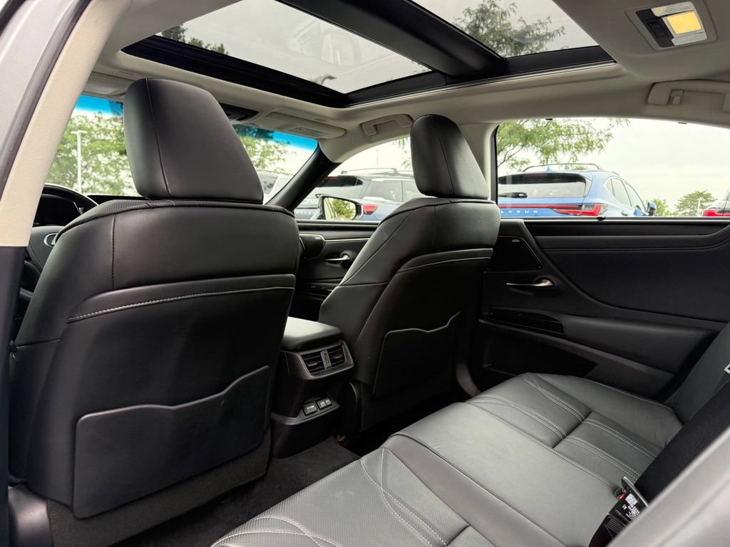 Used 2024 Lexus ES 350 Ultra Luxury w/ Accessory Package (Z2) FWD image 16