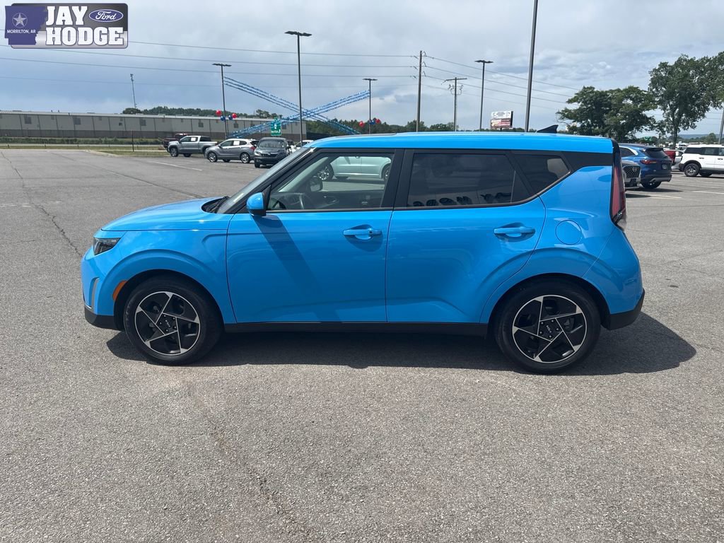 Used 2025 Kia Soul EX FWD image 3