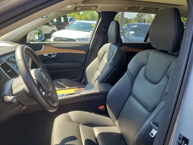 Used 2024 Volvo XC90 B5 Plus AWD/4WD image 22