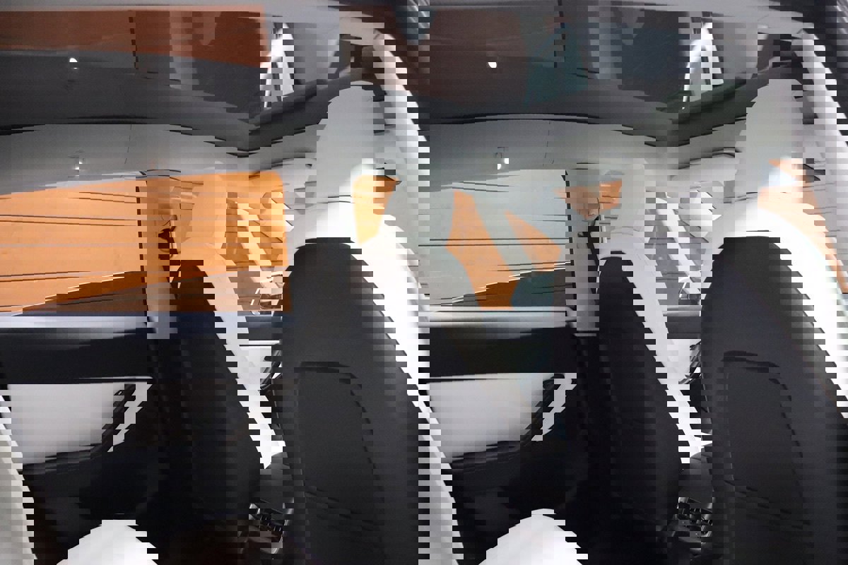 Used 2022 Tesla Model Y Long Range image 41