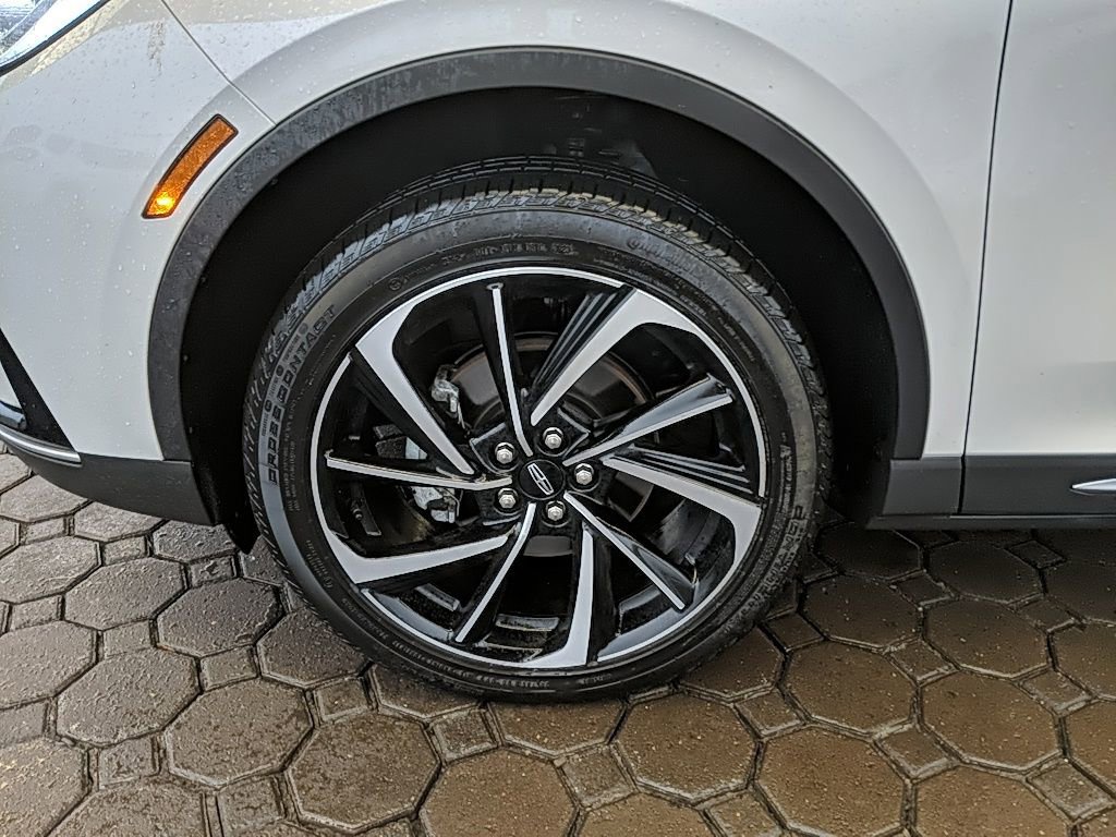 Certified 2023 Lincoln Corsair Reserve image 9