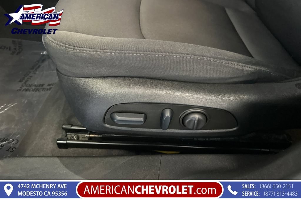 Used 2023 Chevrolet Malibu LT FWD image 14