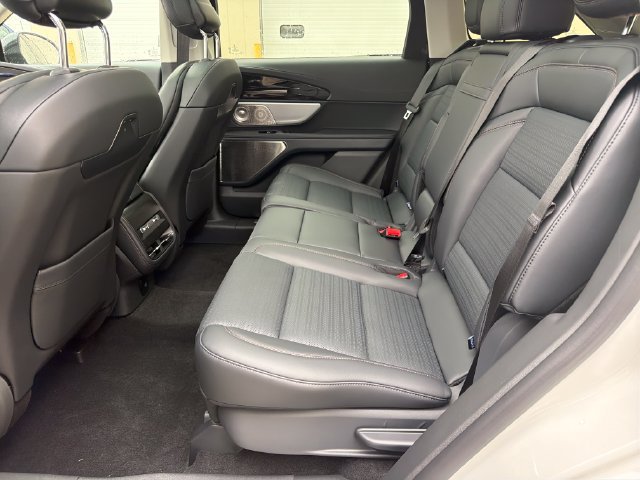 New 2026 Lincoln Nautilus Reserve AWD/4WD image 14