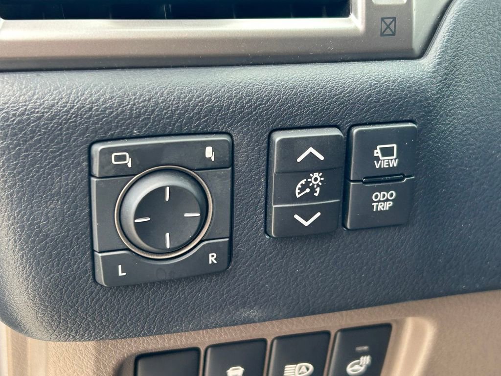 Used 2023 Lexus GX 460 Luxury image 29