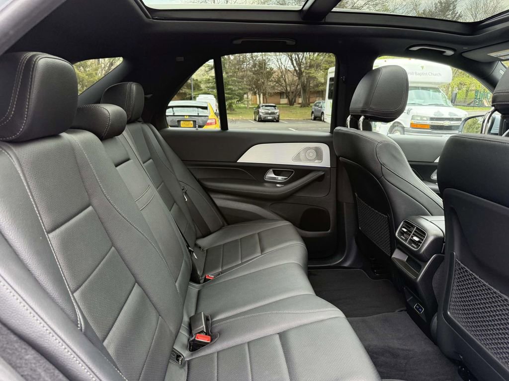 Used 2024 Mercedes-Benz GLE 350 4MATIC image 16
